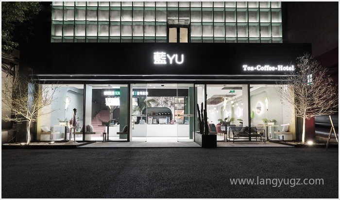 藍(lán)雨小酒店門(mén)頭設(shè)計(jì)效果圖