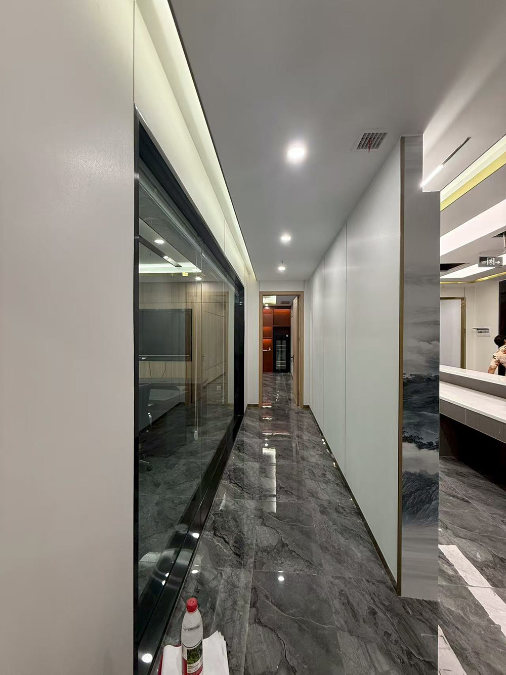 成都錦江區(qū)環(huán)球都匯廣場(chǎng)辦公室裝修