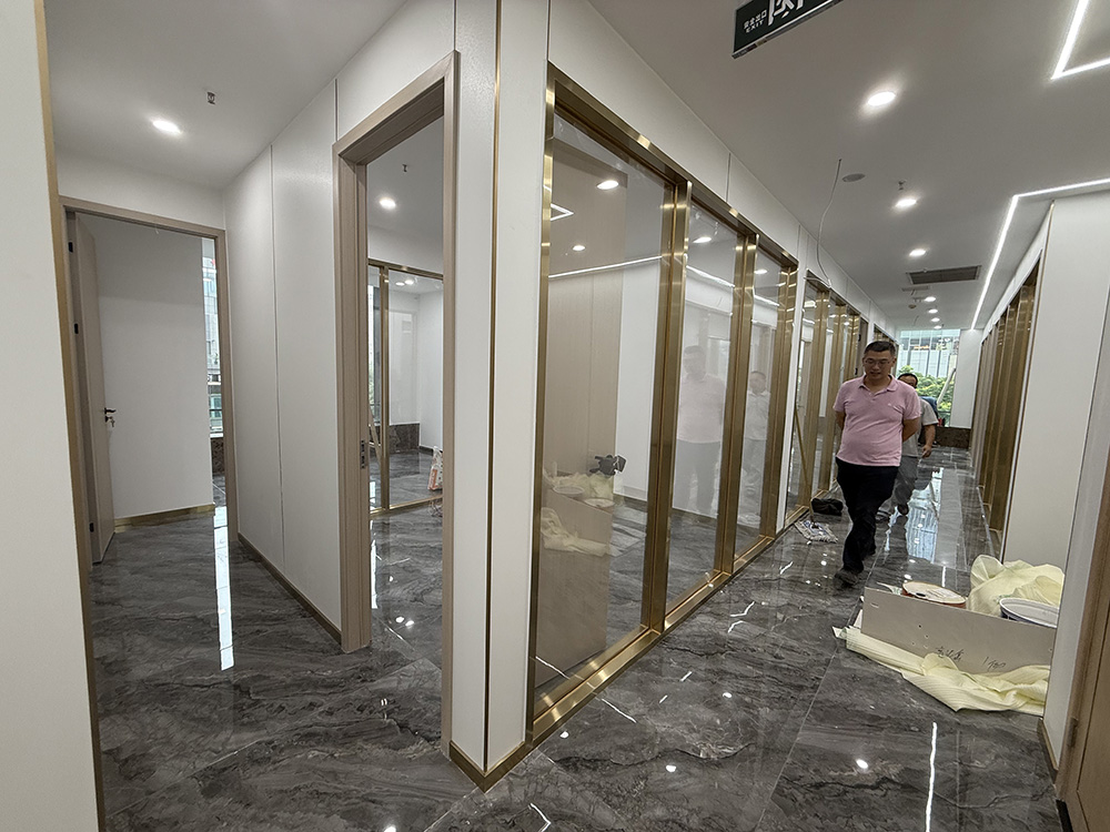 成都錦江區(qū)環(huán)球都匯廣場(chǎng)辦公室裝修